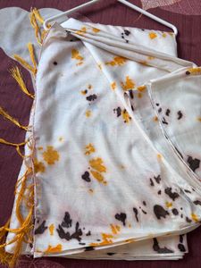 Shibori White Saree with Abstract Print