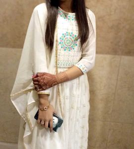White Naira Pair