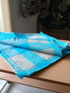 Blue &amp; White pure cotton checked saree without blo