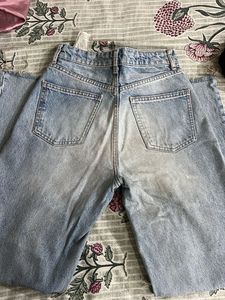 Zara Light Wash Distressed Jeans