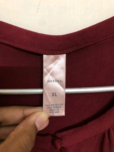 Merona Maroon Sleeveless &amp; Strachble  Top
