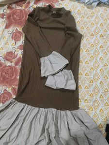 Stylish Ribbed Dress with Flared Sleeves