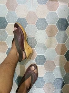 2 Heels 👠