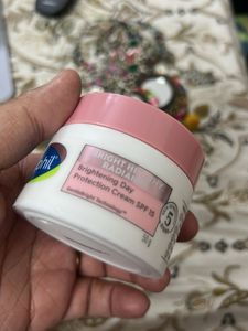 Pink Round Container Cream