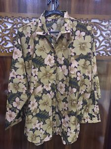 Vintage Floral Button-Up Blouse: 42 to 44