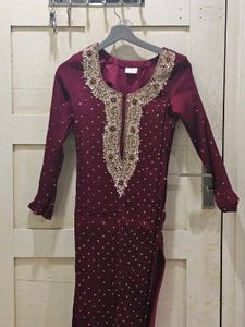 Red stunning kurtha Brand one at affordable