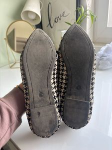 Footwear Size 39