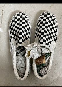 Vans Casual Shoes With Excellent Quality.