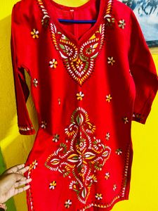 Vbuyz Sequinned And Hand Embroidery Kurti Combo