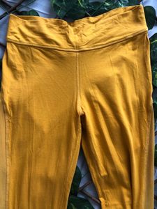 Comfortable Yellow Leggings/Pants