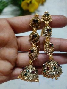 Jhumki With Ear Chain