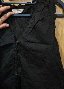 Button-Down Sleeveless Top