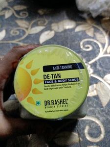 Dr. Rashel De-Tan Scrub