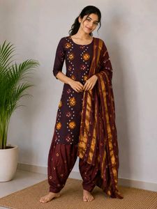 Bandhni suit set with dupatta😍