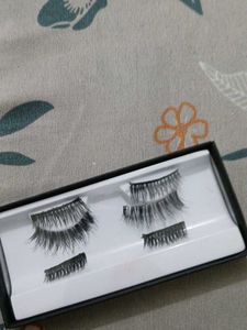 Huda Beauty Eyeshadow Palette