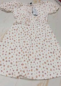 9-10 year Charming Floral Off-Shoulder Dress