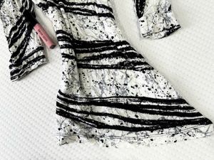 Magazine Girl One Shoulder Top