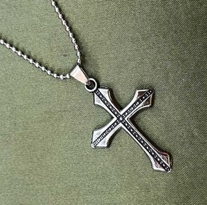 Men's Cross Pendant Necklace