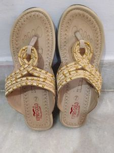 Elegant Beige Kolhapuri Sandals