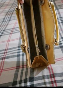 GOLDEN HAND BAG , PARTY WEAR BAG