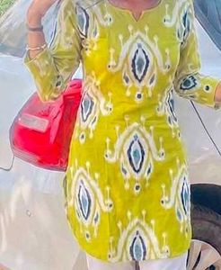 Vibrant Yellow Printed Sleeveless Kurta