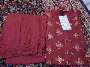 XL - Maroon Kurta Set with Golden Print