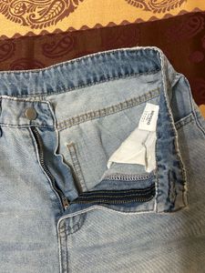 Savana Light Wash Cut-Off Shorts