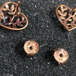GIVA Heart Stud Earrings