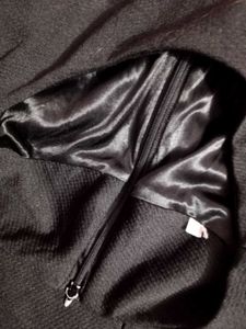 Semi- Winter Black classic Top