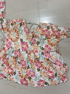 Boho Floral Print V-Neck Top