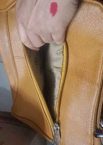 Stylish mustard Handbag