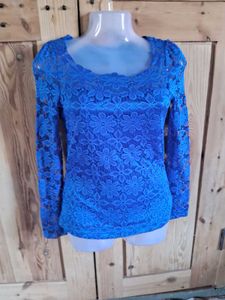 Chic Blue Lace Long Sleeve Top