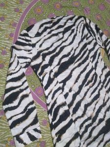 Stylish Zebra Print Button-Up Shirt