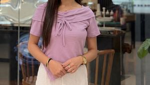 Cute Lavender Off-Shoulder Tie Top