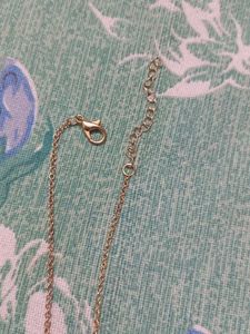 Delicate Flower Pendant Necklace