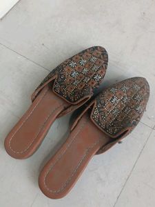 Embellished Flat Sandals