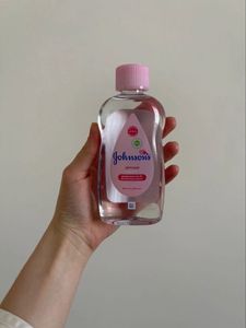 Johnson’s Baby Oil With Vitamin E