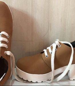 Platform Heeled Oxfords - Stylish &amp; Comfy