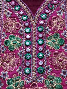 Embellished V-Neckline Patch