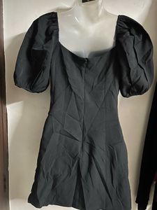 Chic Black Puff Sleeve Square Neck Dress
