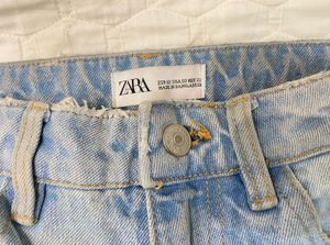 Zara light washed ripped denim pant