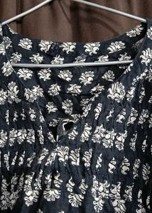 Awesome tunic in 52-54size