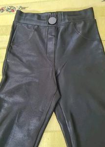 ZARA Shiny leggings with an elasticated waistband