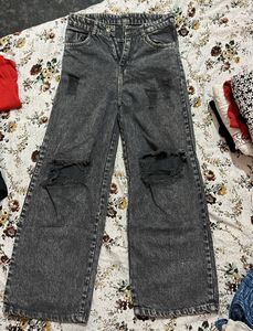 Distressed Wide Leg Jeans
