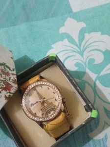 paris watch with box it's new