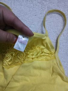 Chic Yellow🤎Lace Trim Cami Top