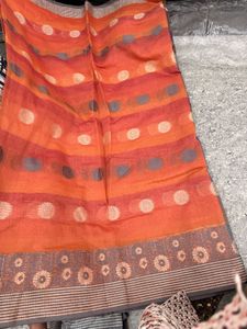 Elegant Cotton Saree with Checkered Pattern