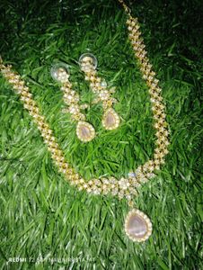 Stunning Crystal Necklace & Earring Set