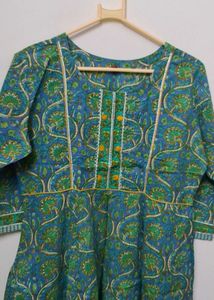 Beautiful Blue & Green Printed Kurta