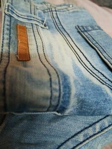 Light Wash Denim Shorts | Cute Distressed Style
